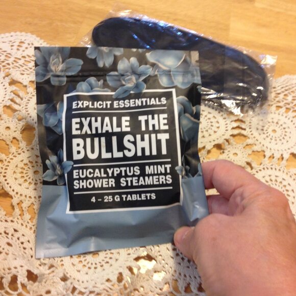 Spa Day Bundle, shower steamers, bath bombs, eye mask - Picture 6 of 6